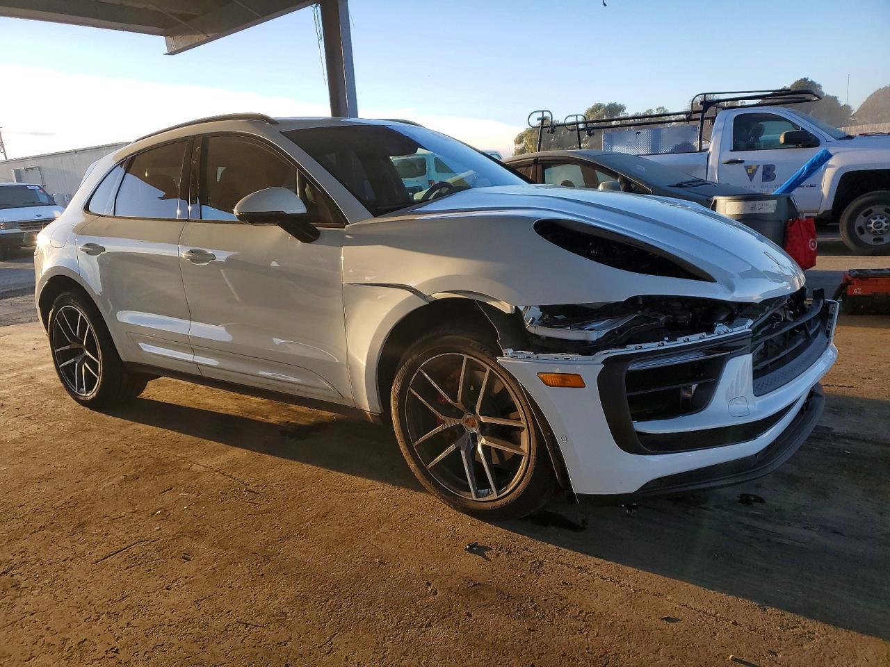2022 Porsche Macan S - Image 4