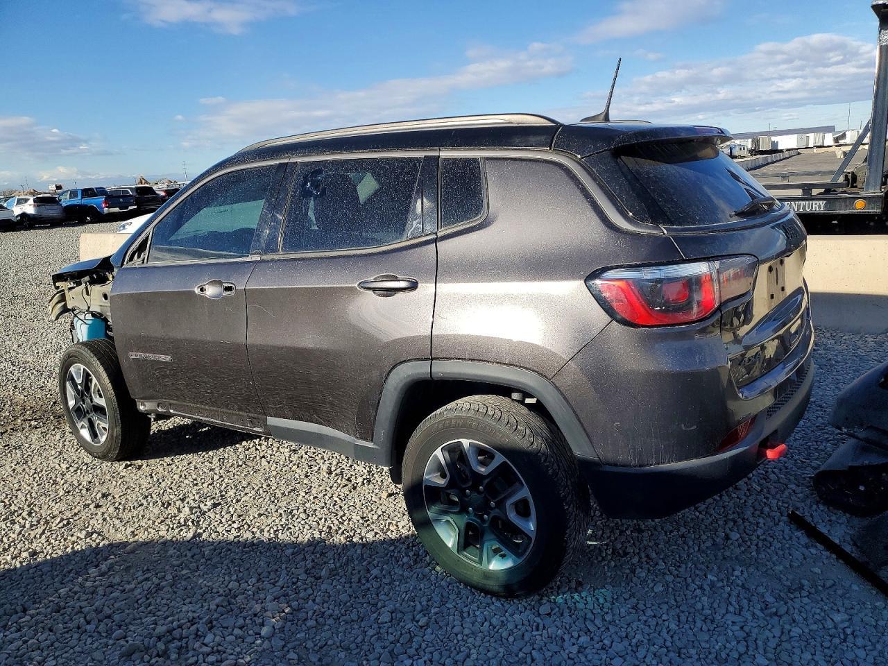 2018 Jeep Compass Trailhawk - Image 2