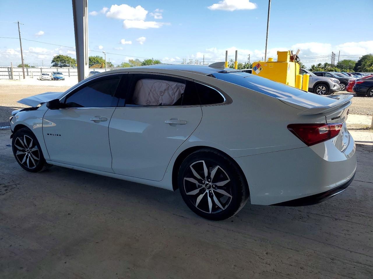 2022 Chevrolet Malibu Rs - Фото 2