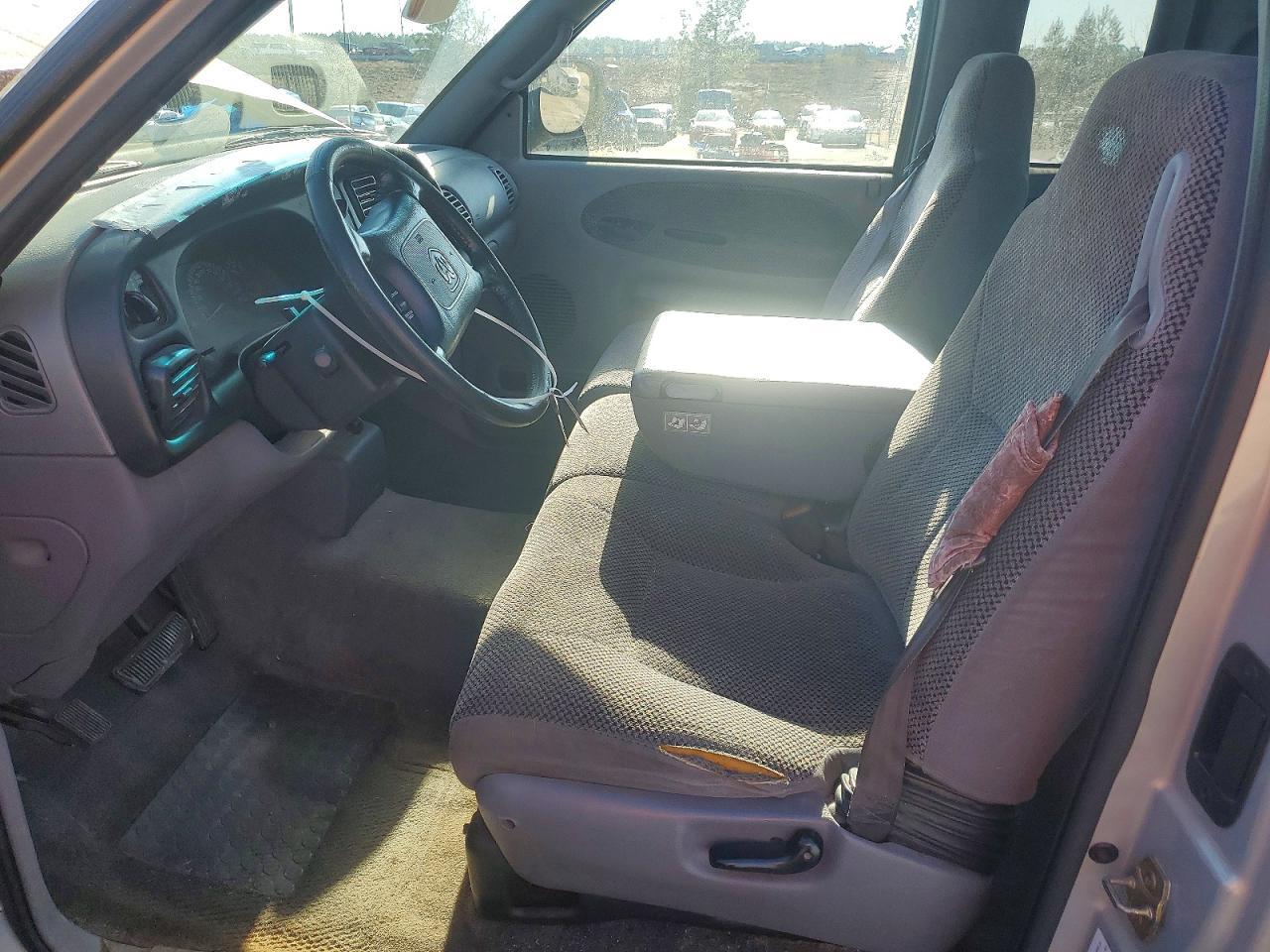 2001 Dodge Ram 1500 - Фото 7