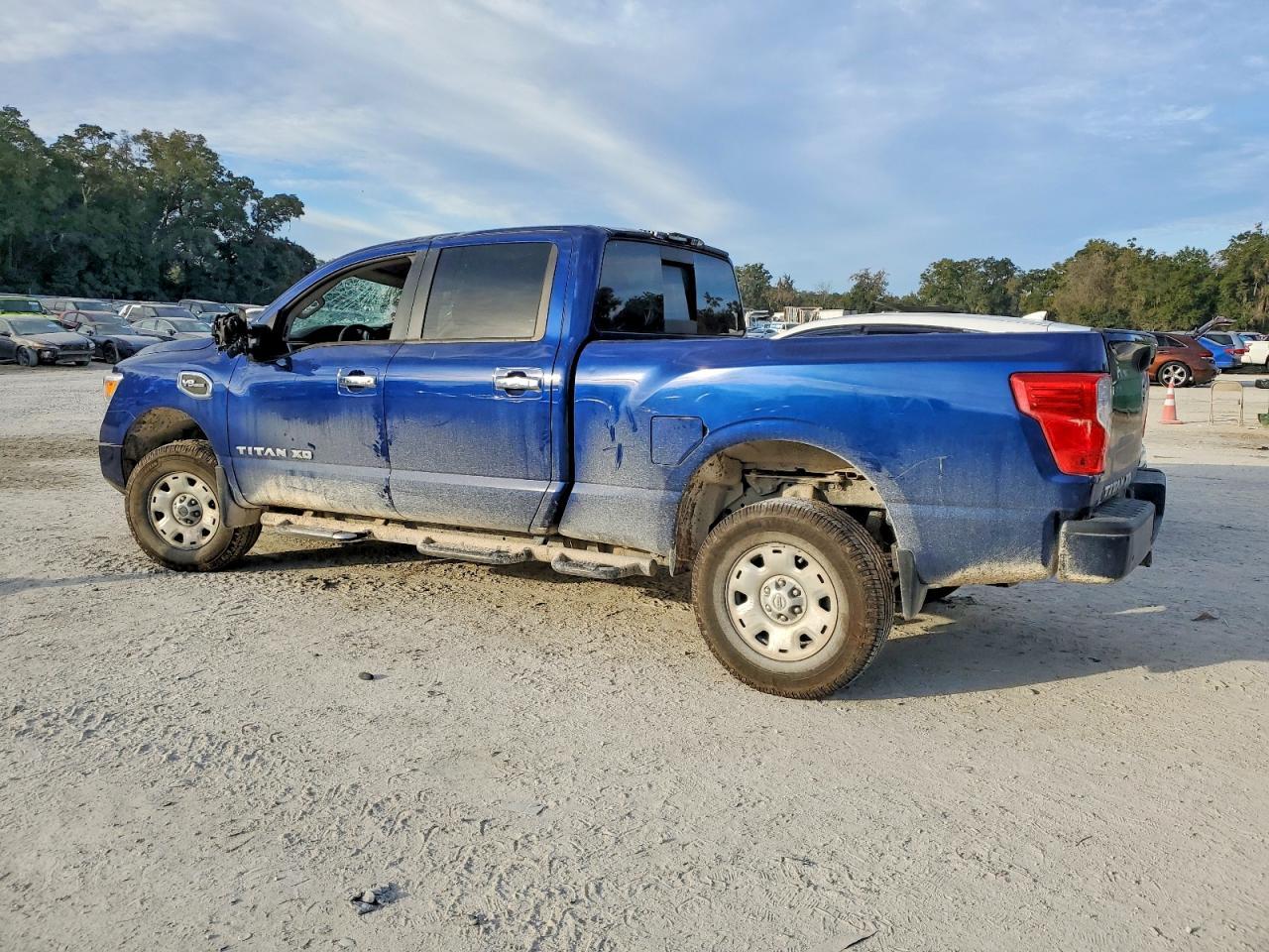2021 Nissan Titan Xd Sv - Image 2