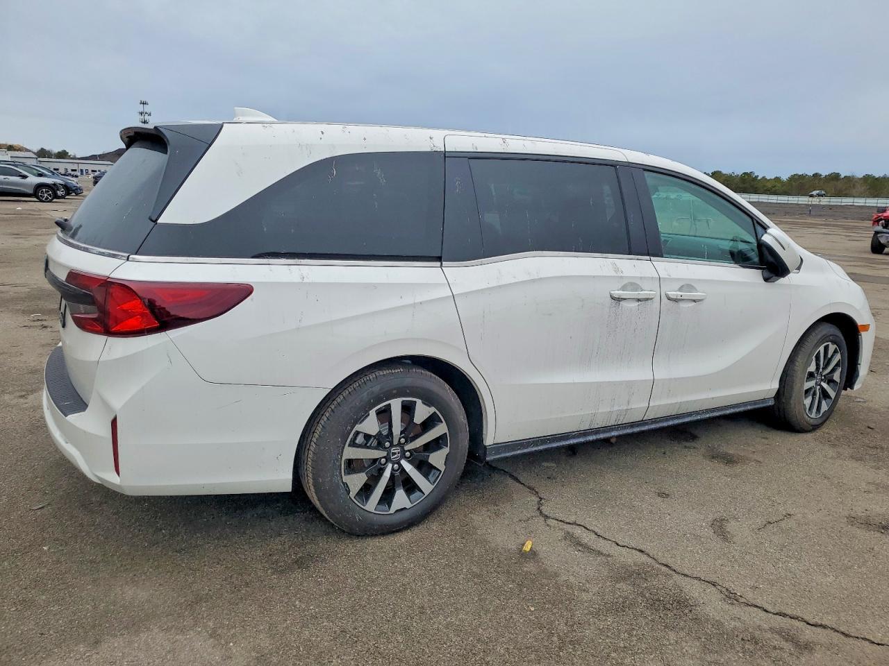 2025 Honda Odyssey Exl - Image 3
