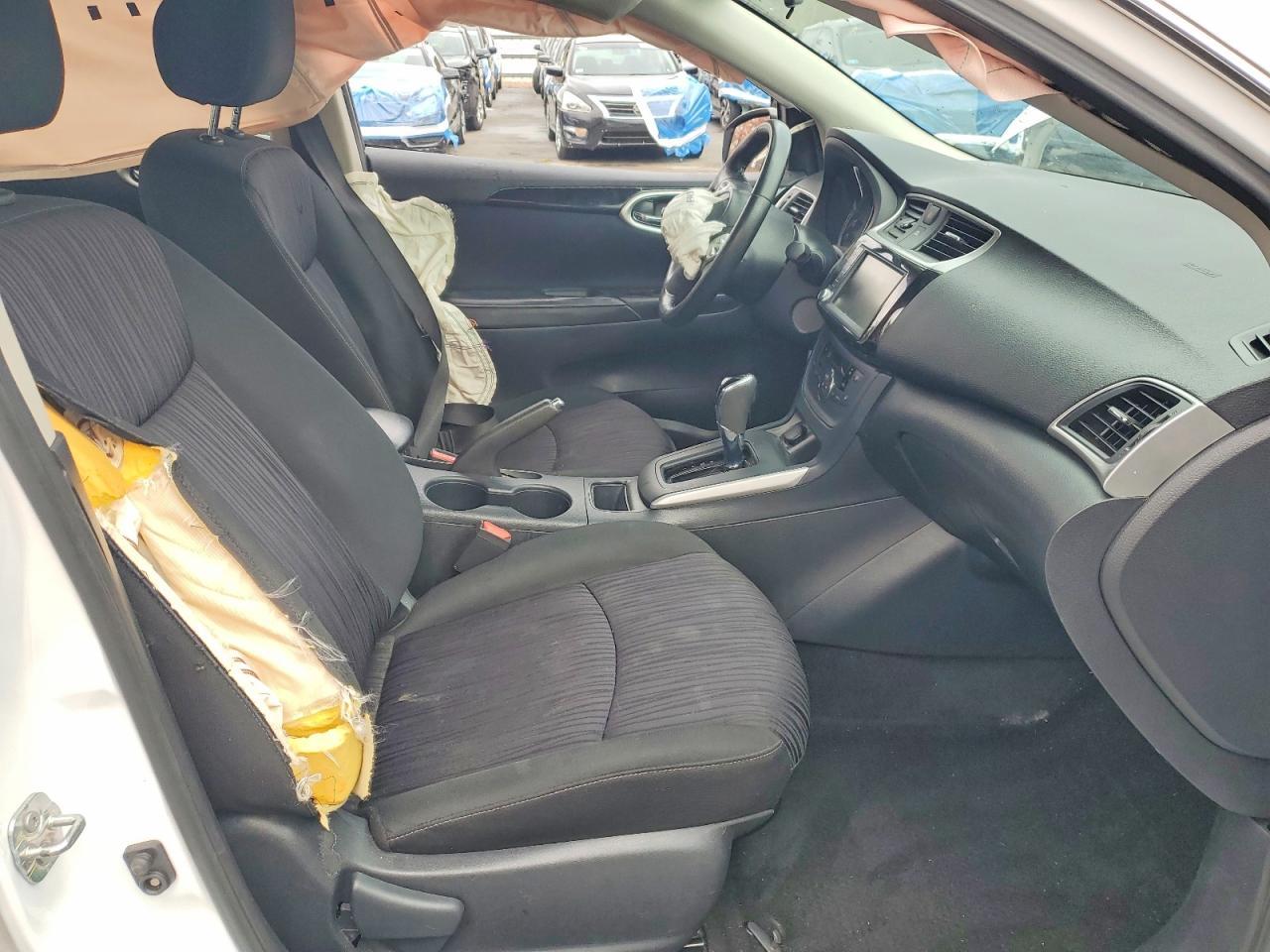 2019 Nissan Sentra S - Фото 7