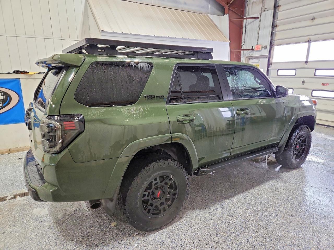 2020 Toyota 4Runner Sr5/Sr5 Premium - Image 3