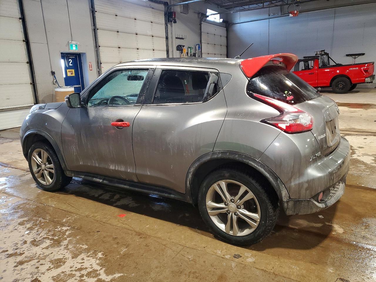 2015 Nissan Juke S - Фото 2