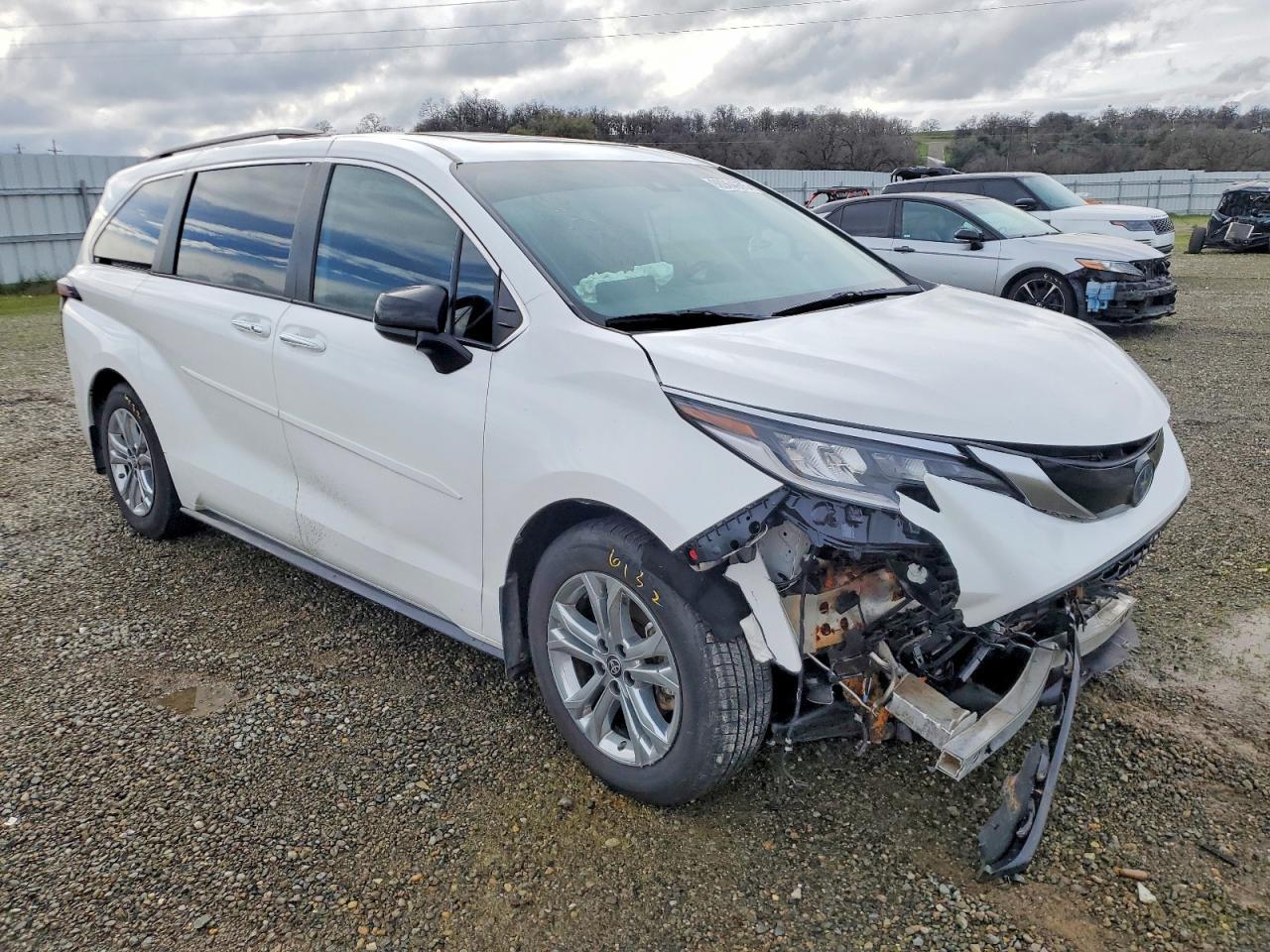 2022 Toyota Sienna Xse - Image 4