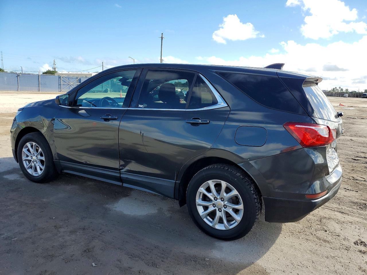 2018 Chevrolet Equinox Lt - Image 2