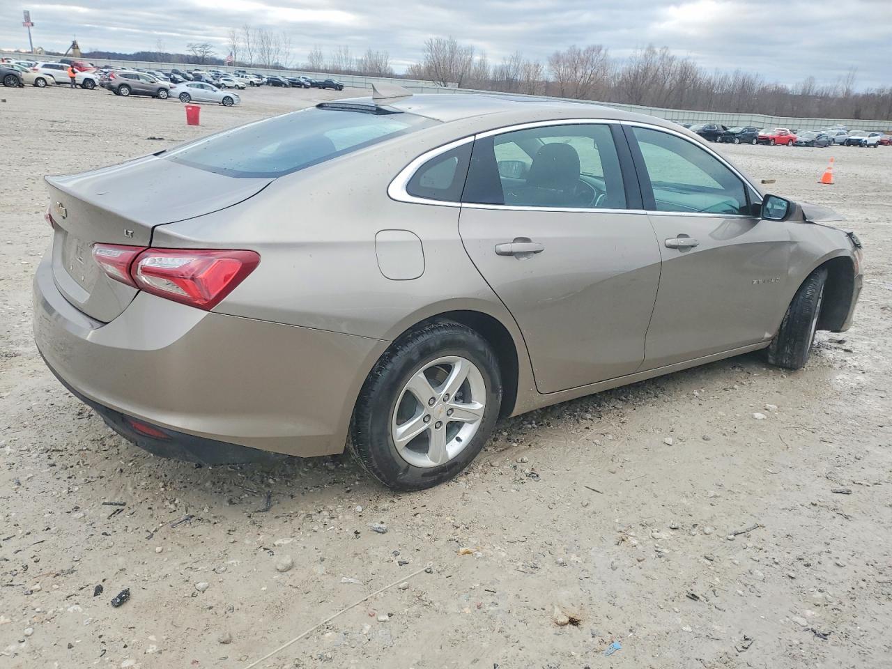 2022 Chevrolet Malibu Lt - Image 3