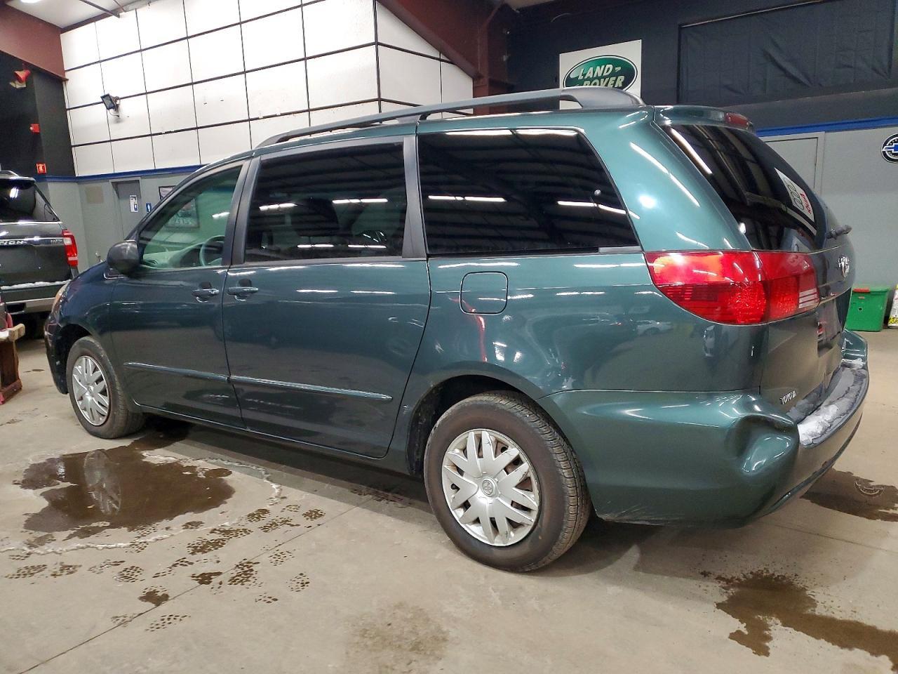2005 Toyota Sienna Ce - Image 2