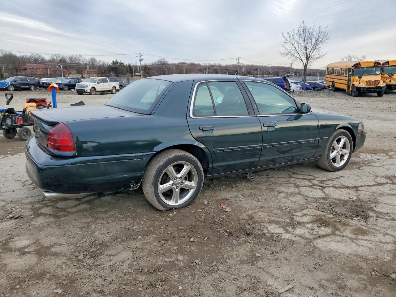 2004 Mercury Marauder - Image 3