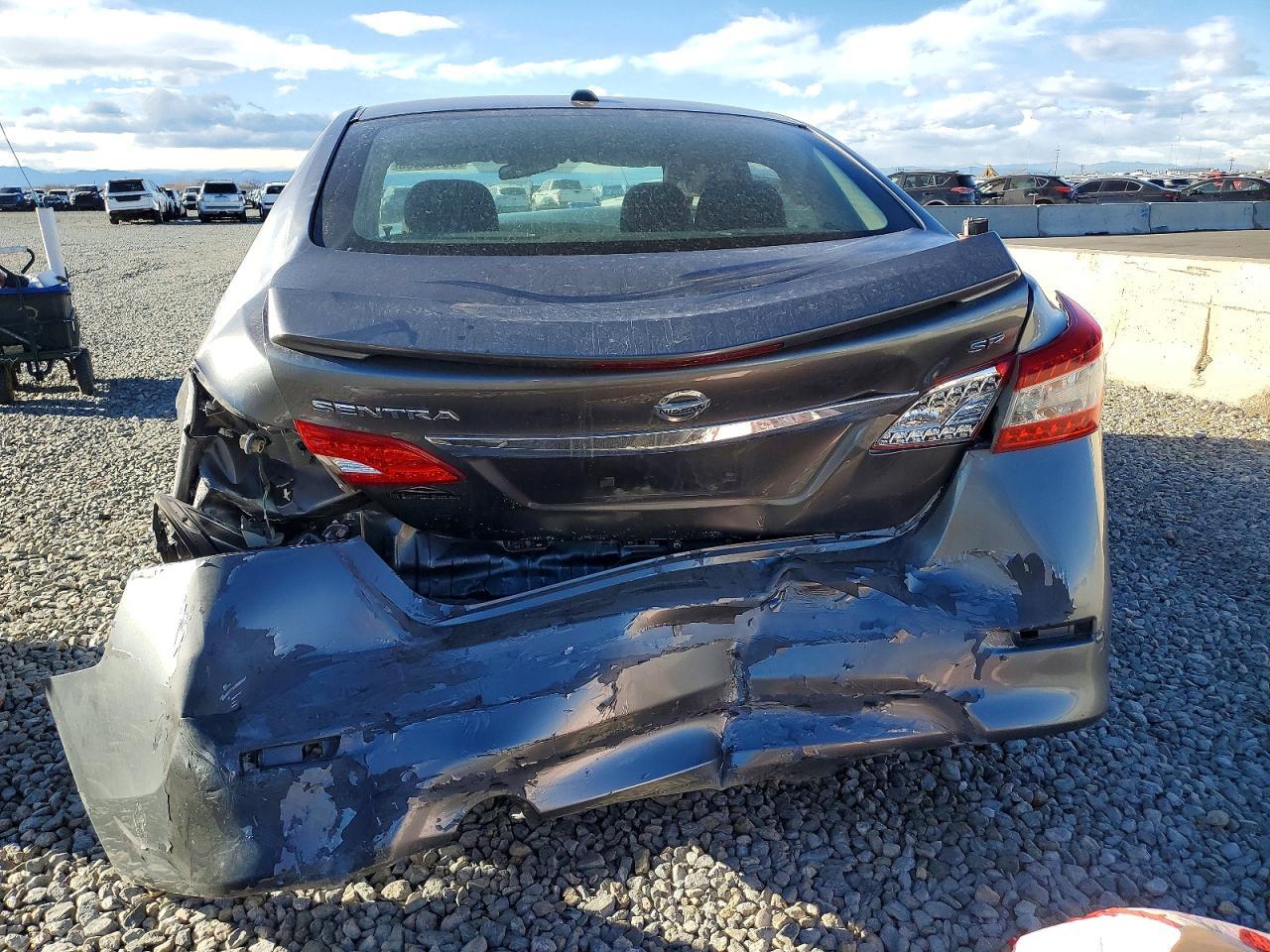 2015 Nissan Sentra S - Фото 6