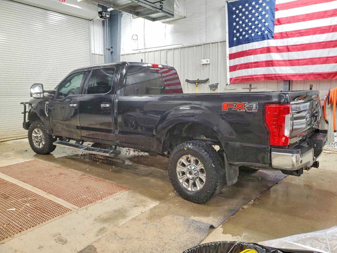 2019 Ford F250 Super Duty - Image 2