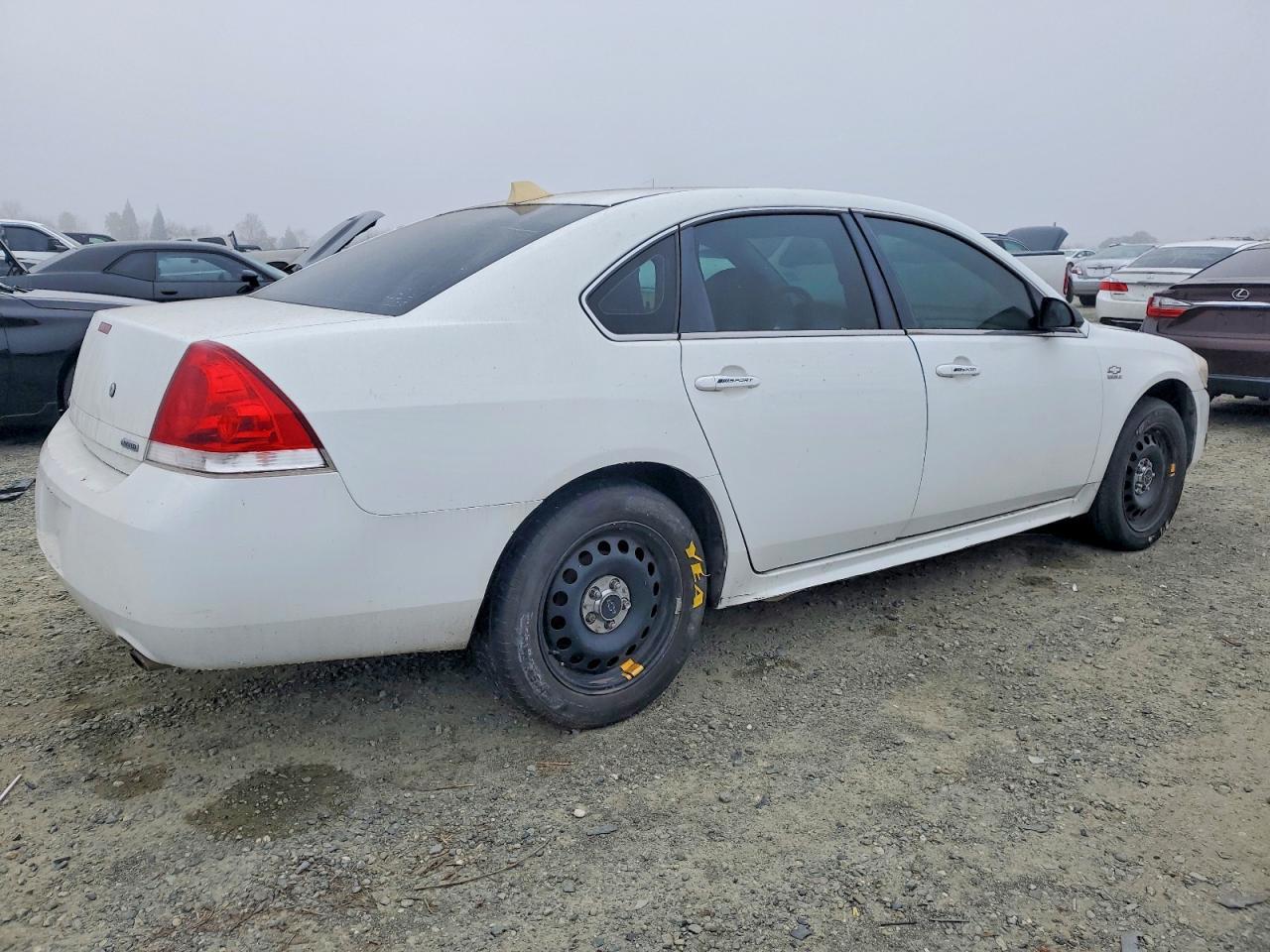 2014 Chevrolet Impala Limited Police - Image 3