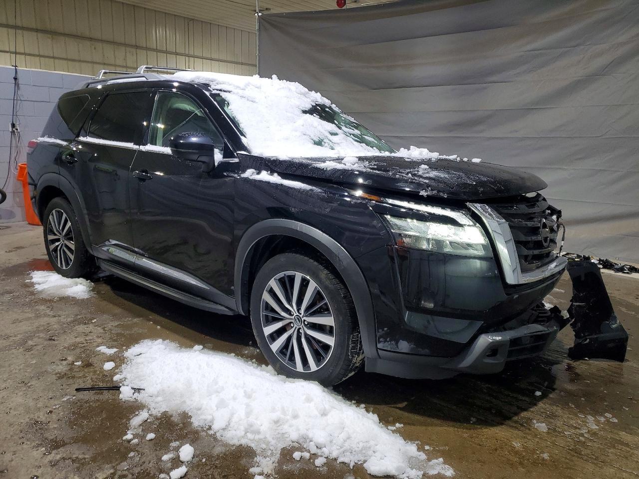2022 Nissan Pathfinder Platinum - Фото 4