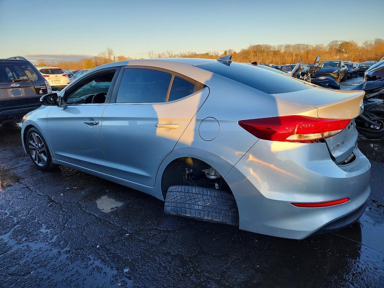 2018 Hyundai Elantra Sel - Image 2