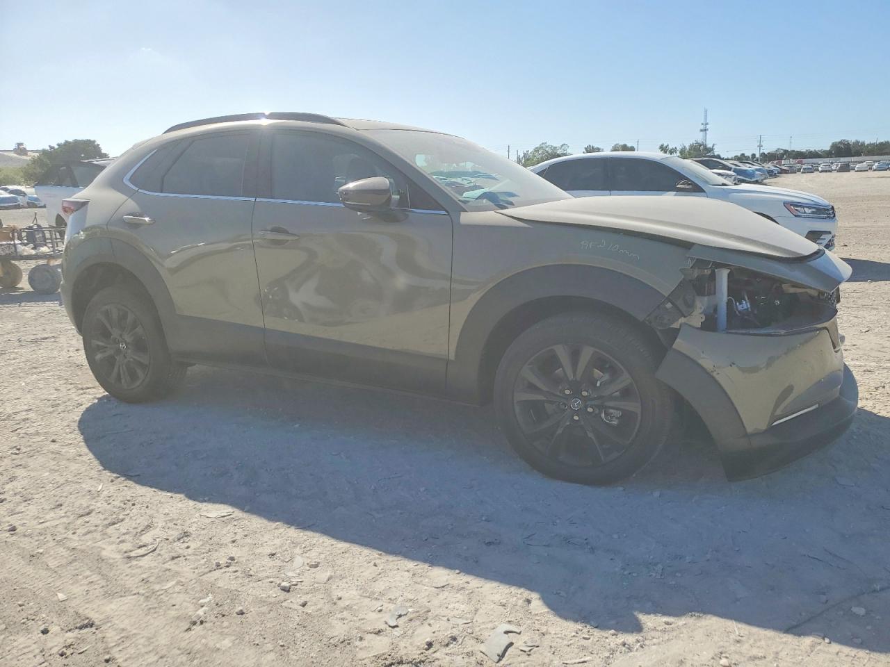 2025 Mazda Cx-30 Carbon Turbo - Image 4