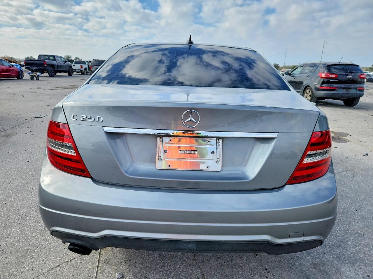 2012 Mercedes-Benz C 250 - Фото 6