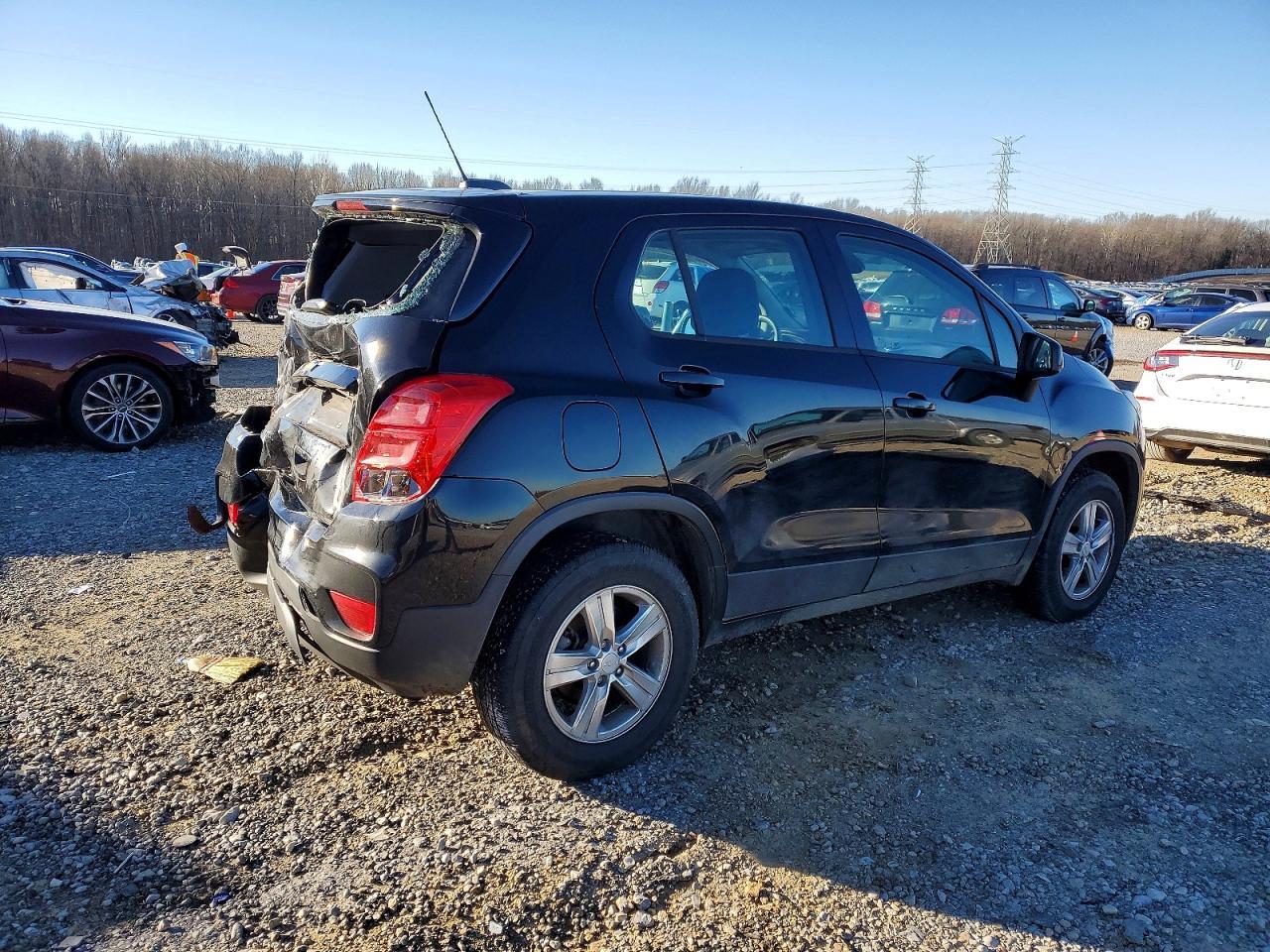 2018 Chevrolet Trax Ls - Image 3
