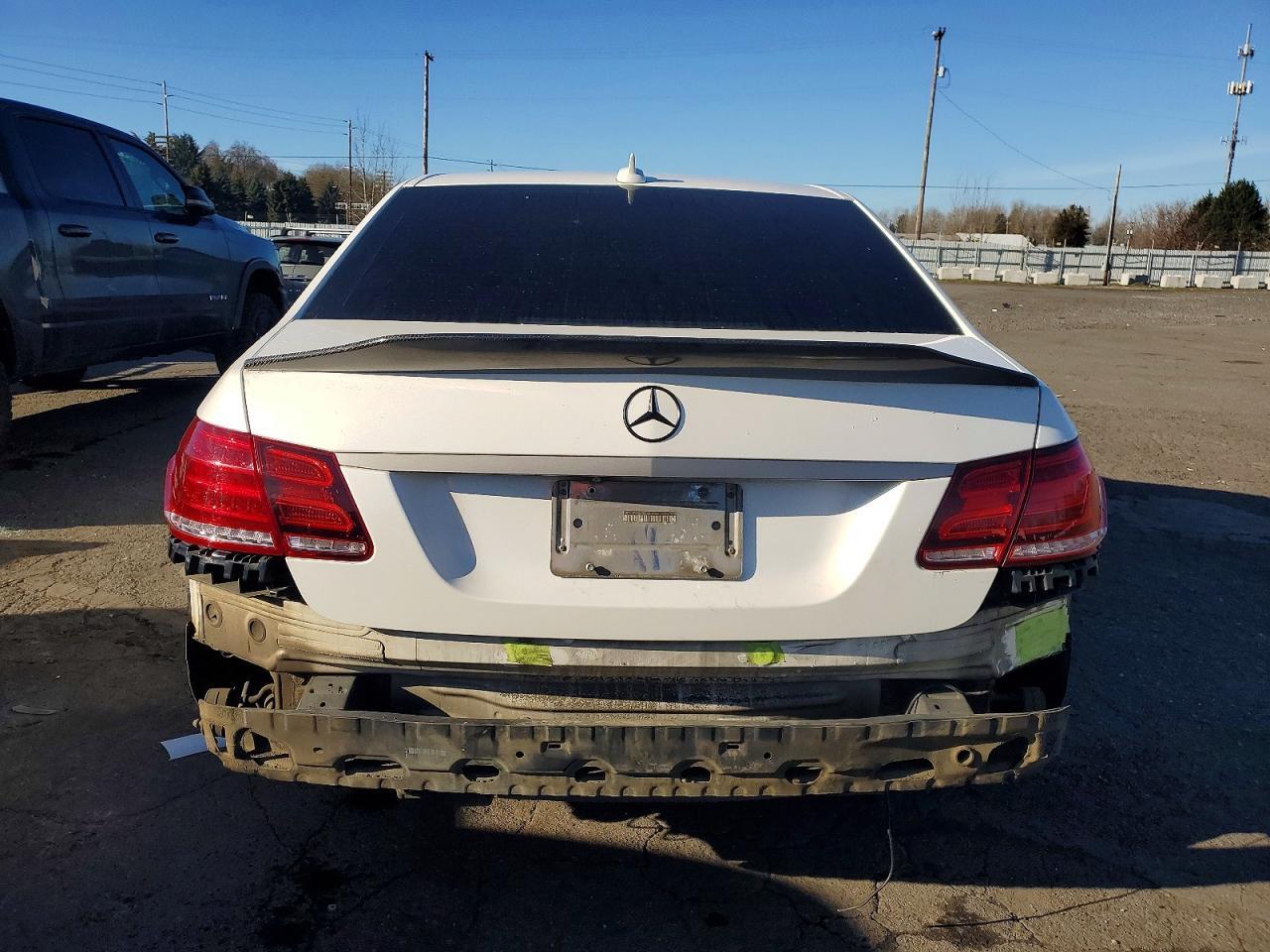 2014 Mercedes-Benz E 550 4Matic - Image 6