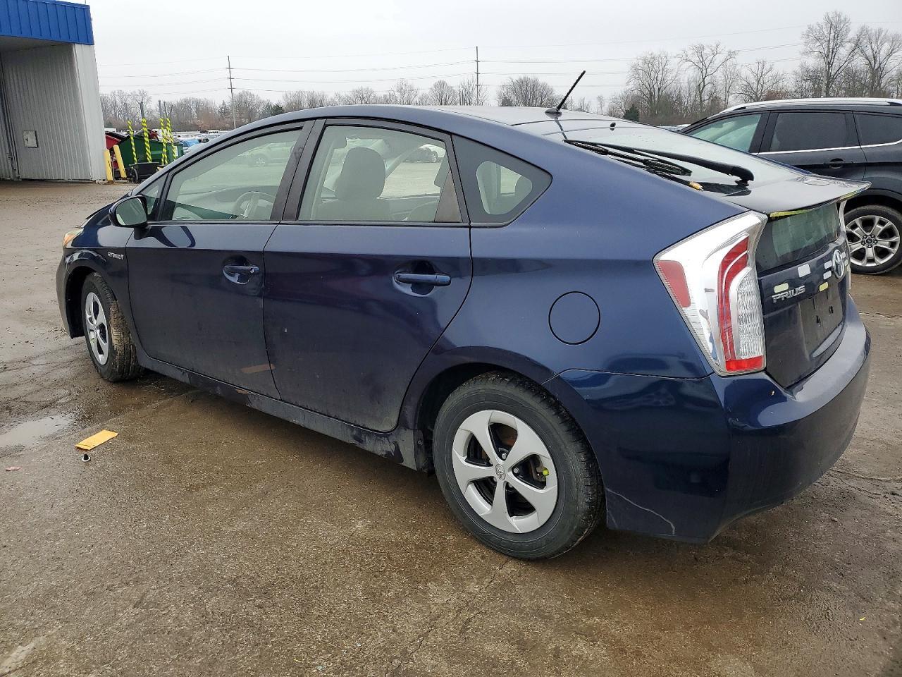 2015 Toyota Prius - Фото 2