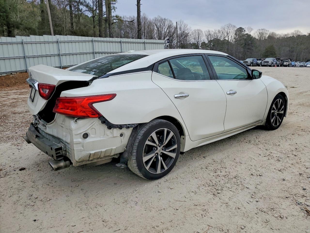 2018 Nissan Maxima 3.5S - Image 3