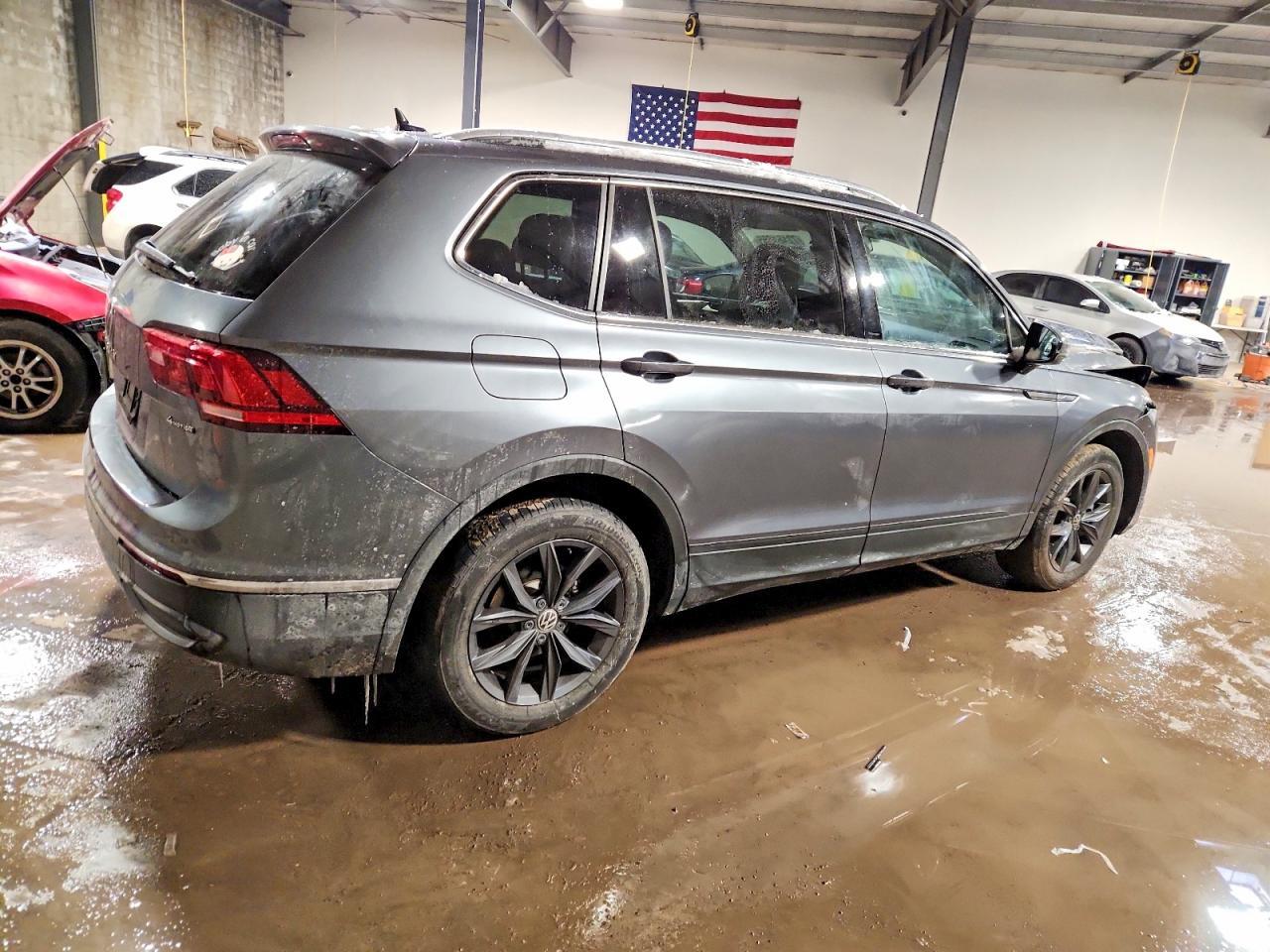 2022 Volkswagen Tiguan Se - Фото 3
