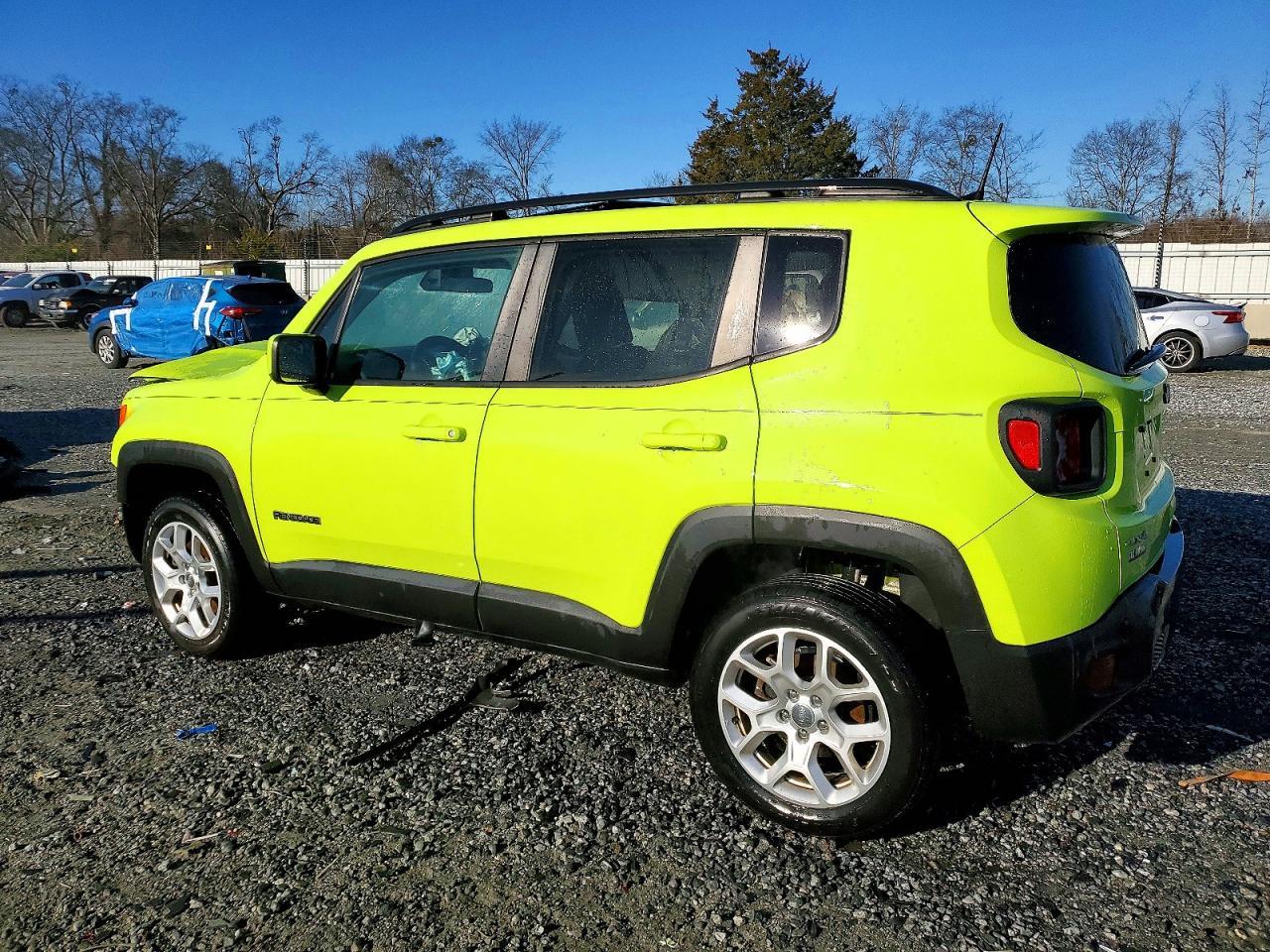 2018 Jeep Renegade Latitude - Image 2