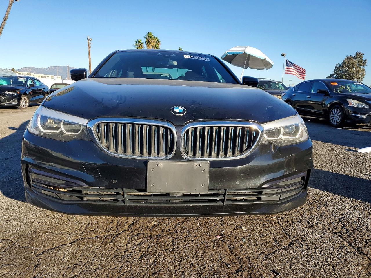 2019 BMW 530E - Фото 5