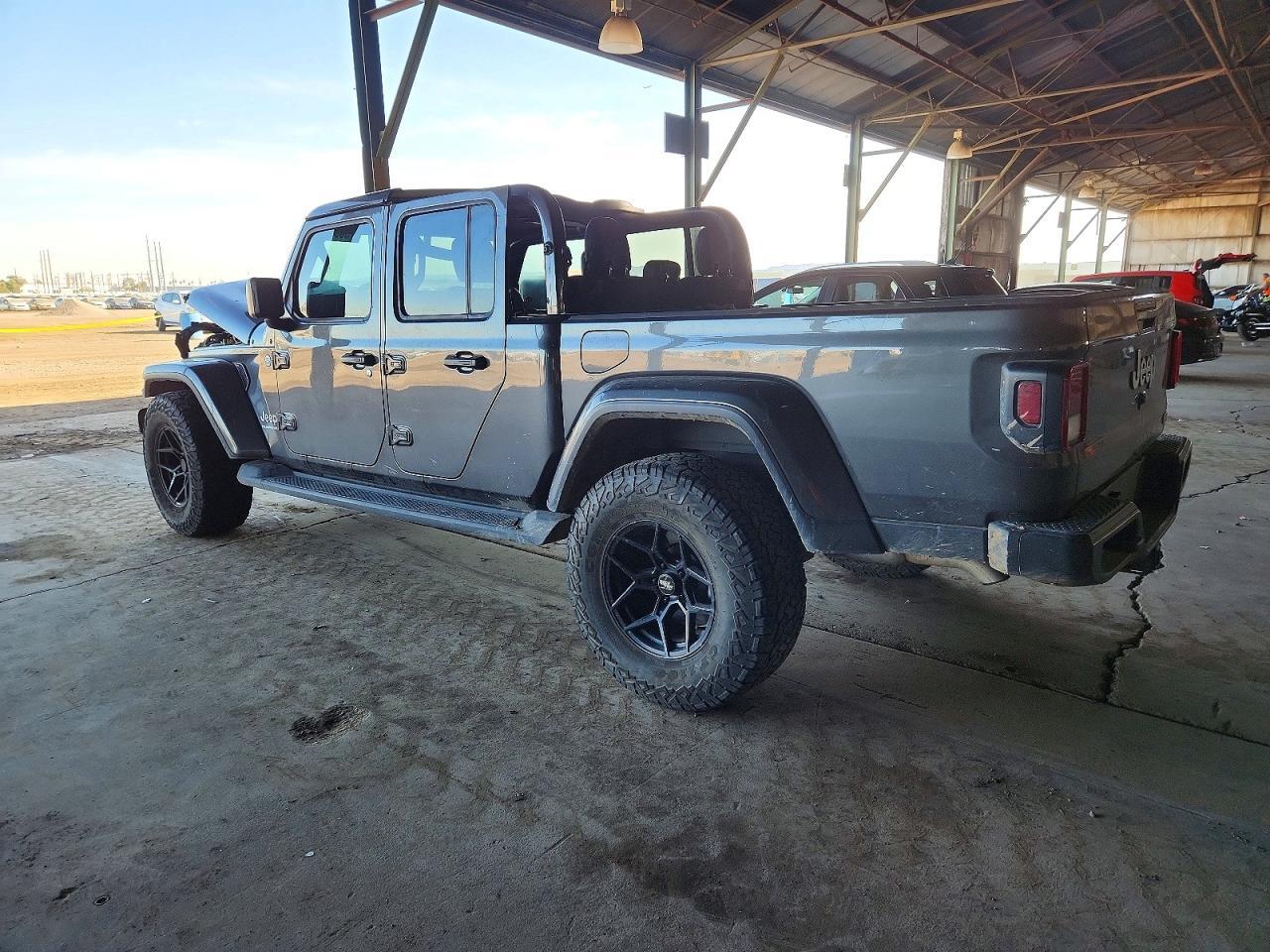 2023 Jeep Gladiator Overland - Image 2