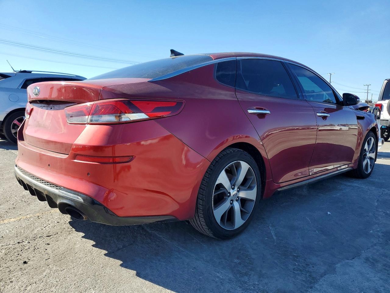 2019 Kia Optima Lx - Image 3