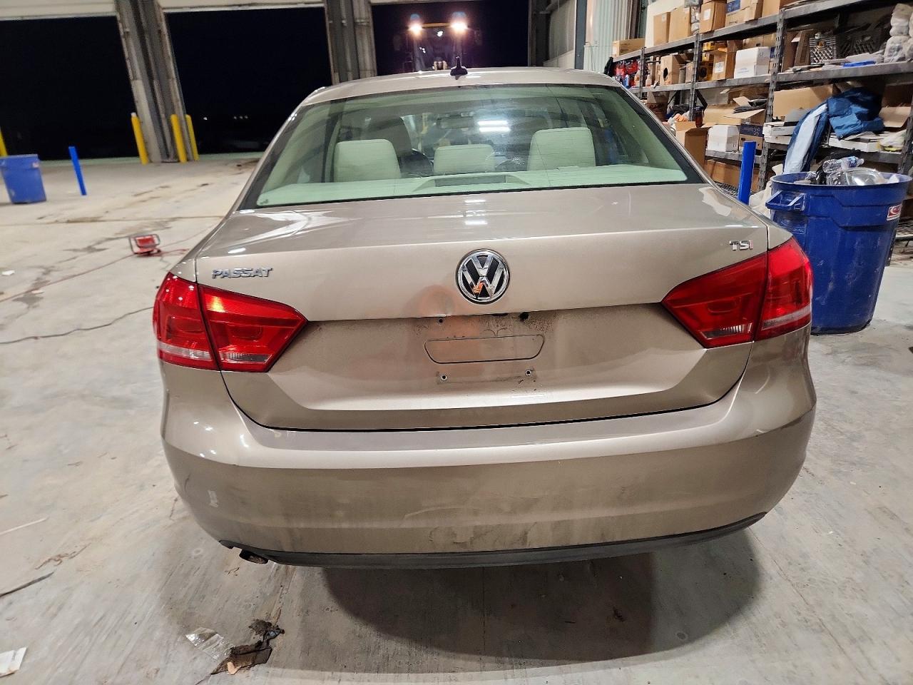 2015 Volkswagen Passat - Фото 6