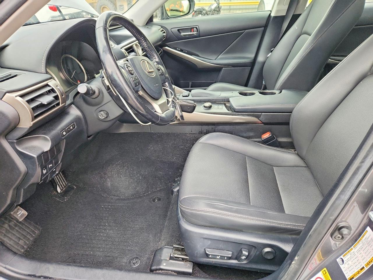 2016 Lexus Is 300 - Image 7