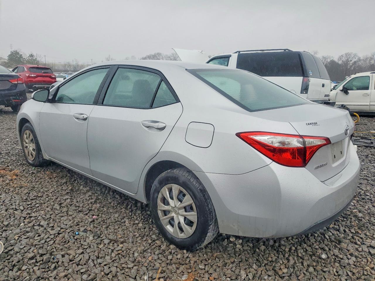 2015 Toyota Corolla L - Фото 2