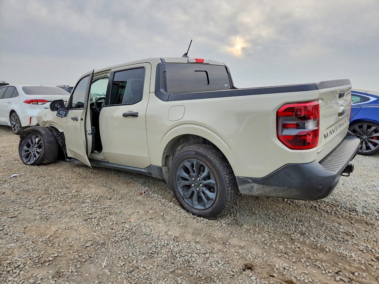 2024 Ford Maverick Lariat - Image 2