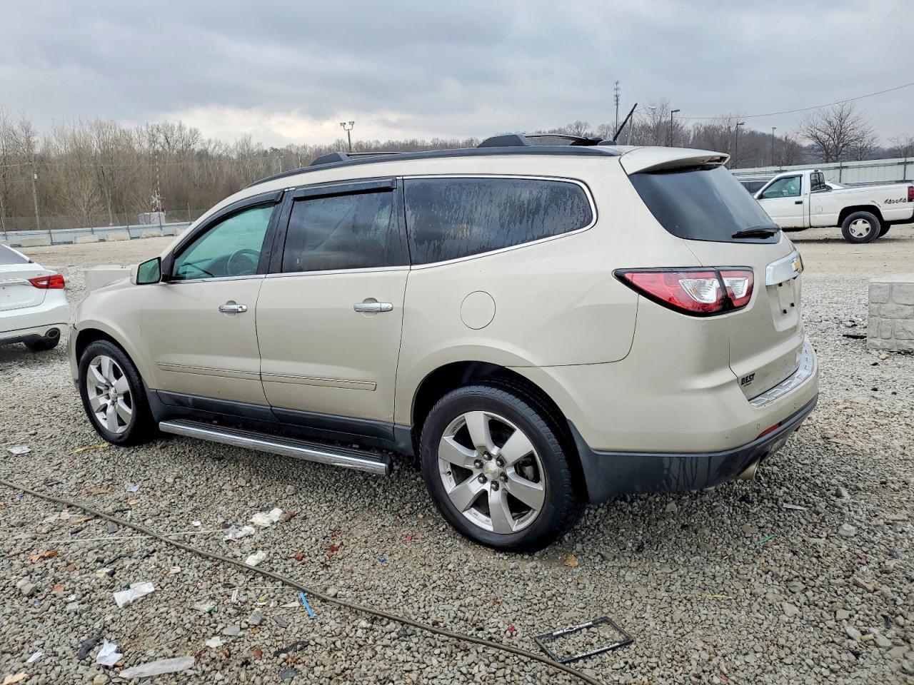 2014 Chevrolet Traverse Ltz - Image 2