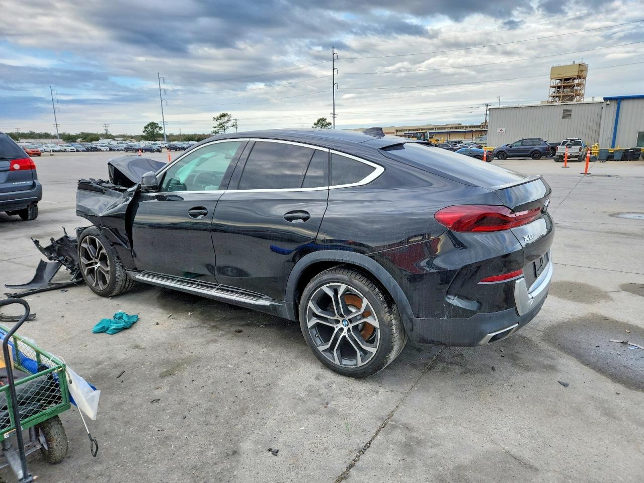2021 BMW X6 Sdrive 40I - Image 2
