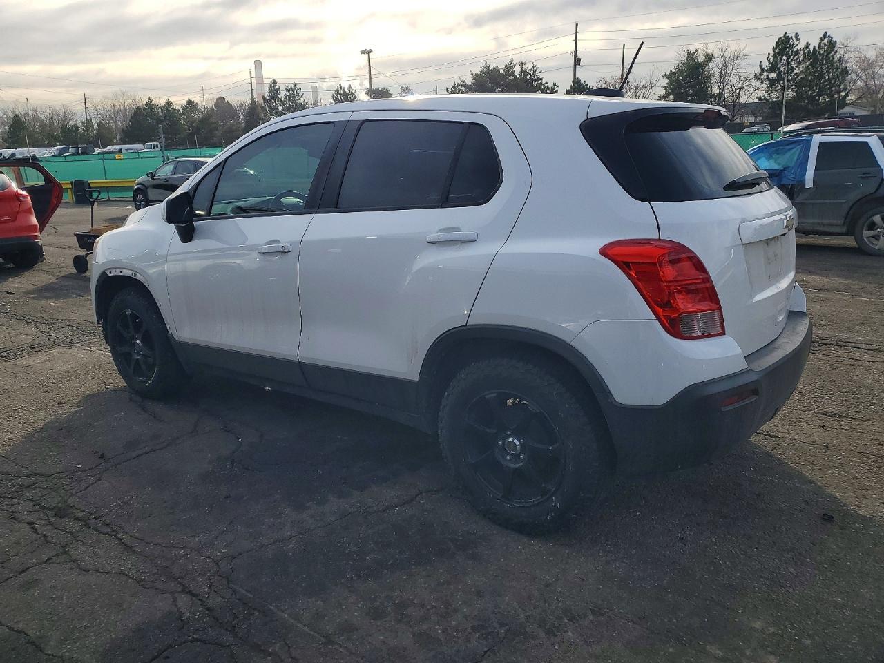 2016 Chevrolet Trax Ls - Фото 2