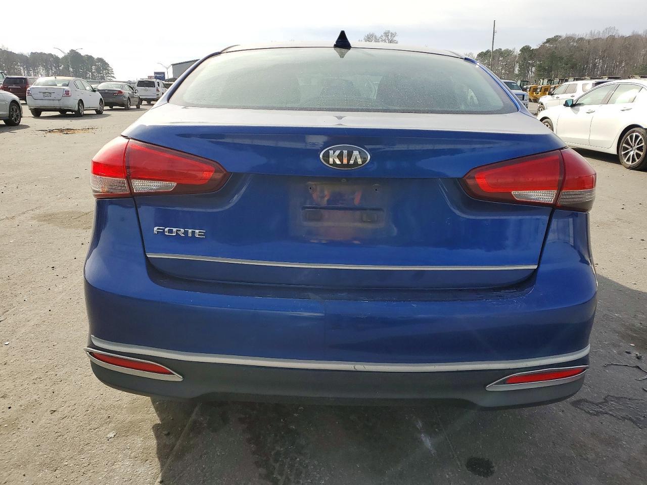 2018 Kia Forte Lx - Image 6