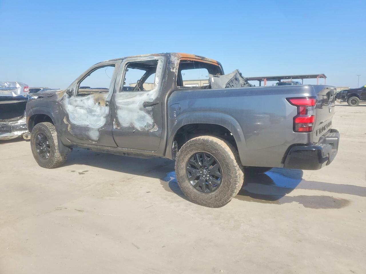 2022 Nissan Frontier Sv - Фото 2