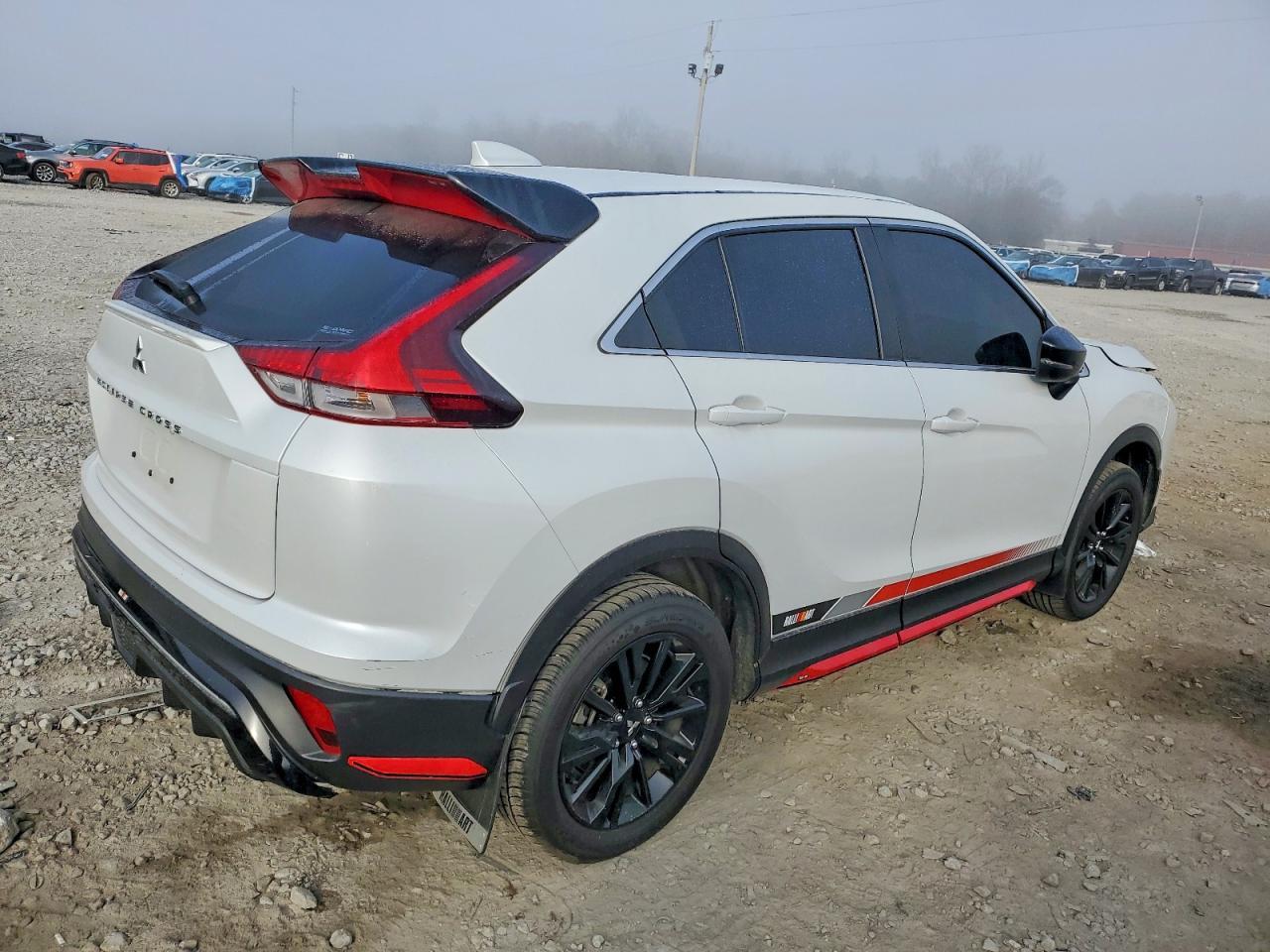 2023 Mitsubishi Eclipse Cross Le - Фото 3