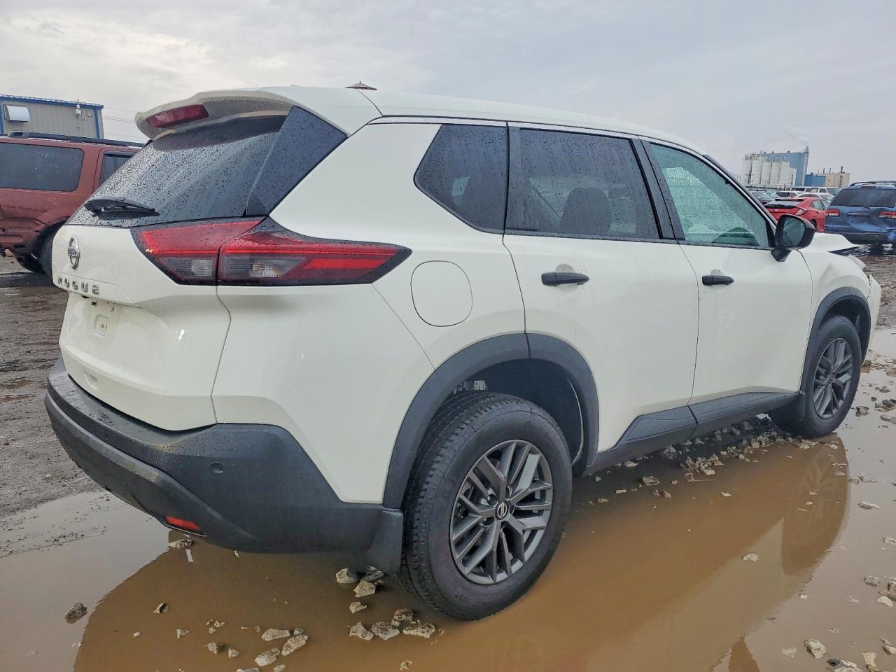 2021 Nissan Rogue S - Фото 3