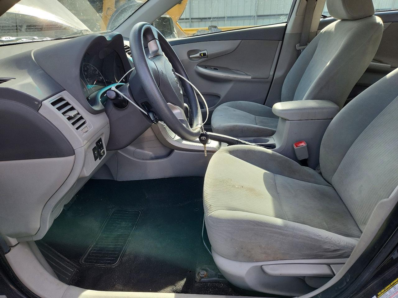 2010 Toyota Corolla Base - Фото 7