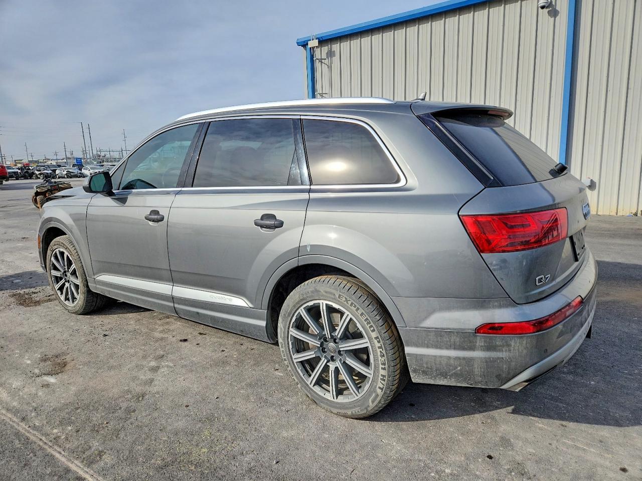 2017 Audi Q7 Premium Plus - Image 2