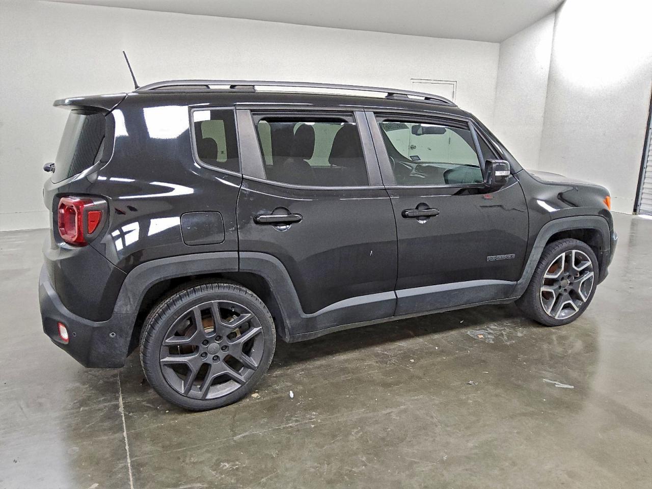 2020 Jeep Renegade Latitude - Фото 3