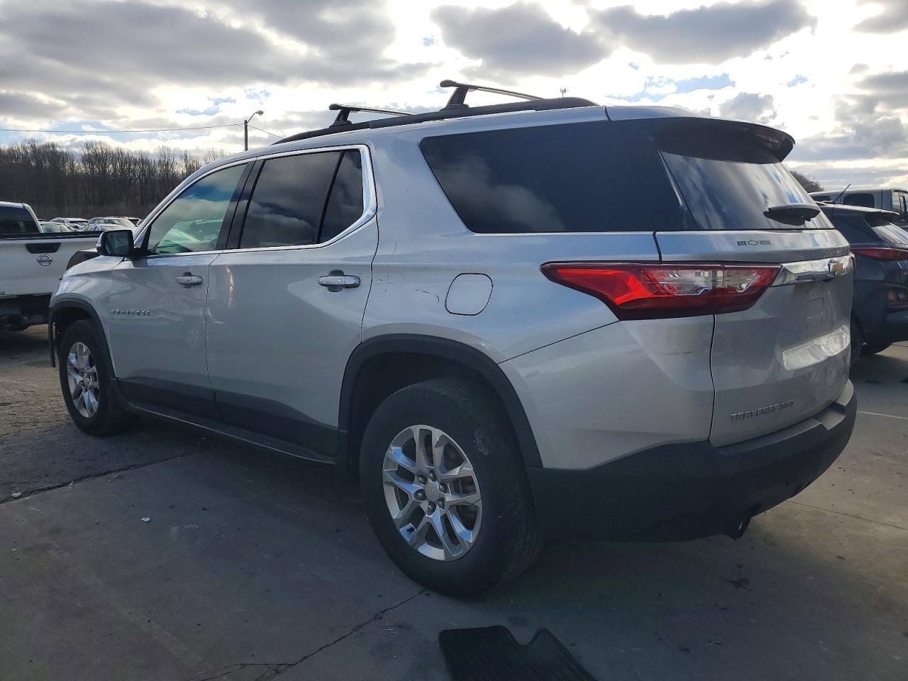 2020 Chevrolet Traverse Lt - Image 2