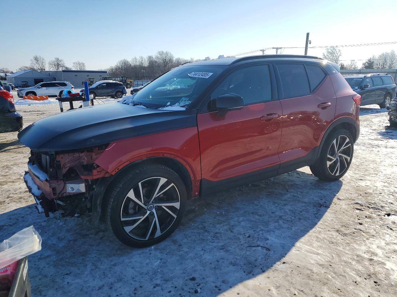 2022 Volvo Xc40 T5 R-Design