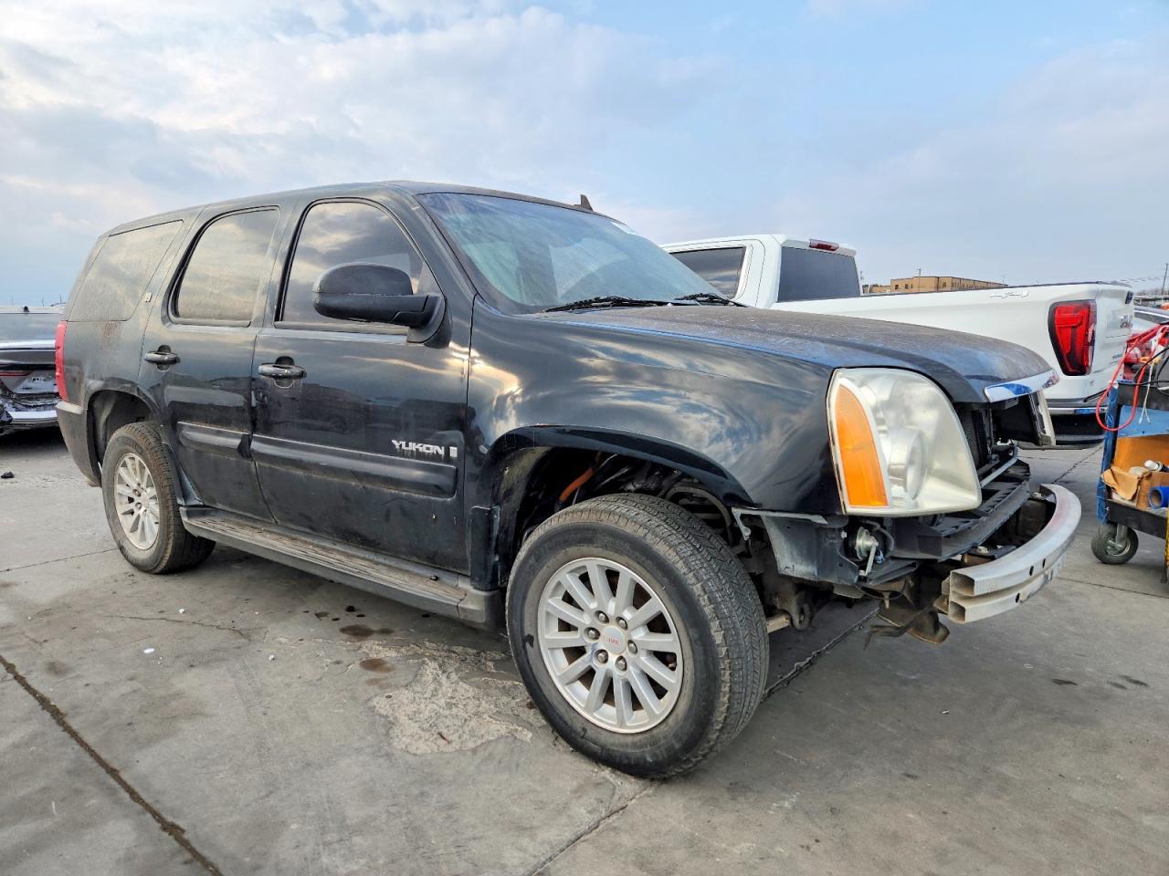 2008 GMC Yukon Hybrid - Image 4