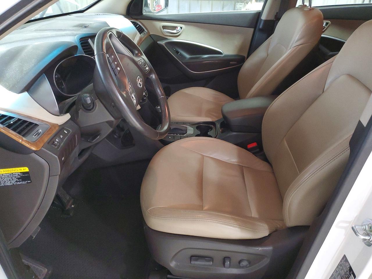 2014 Hyundai Santa Fe Gls - Image 7