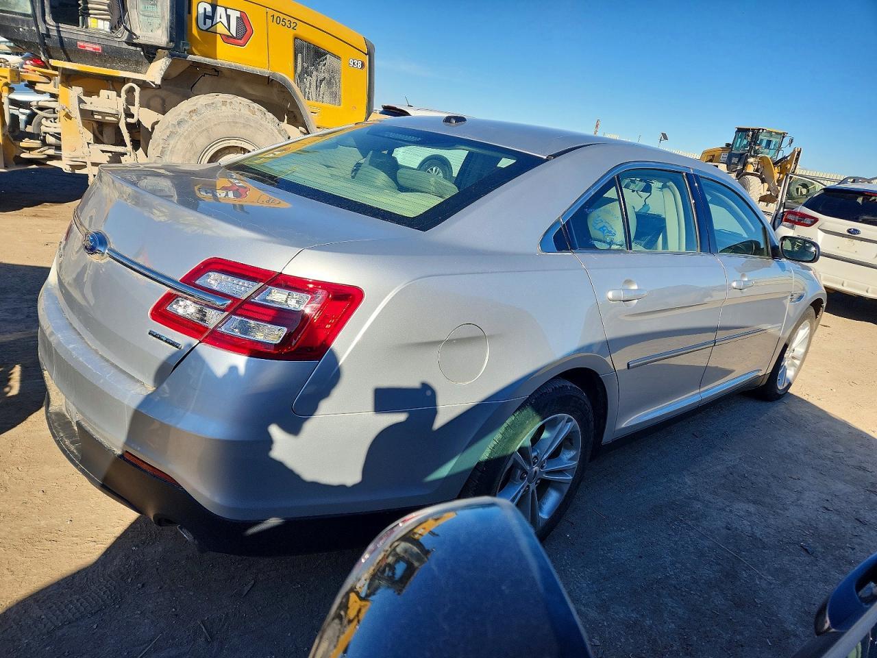 2017 Ford Taurus Se - Фото 3