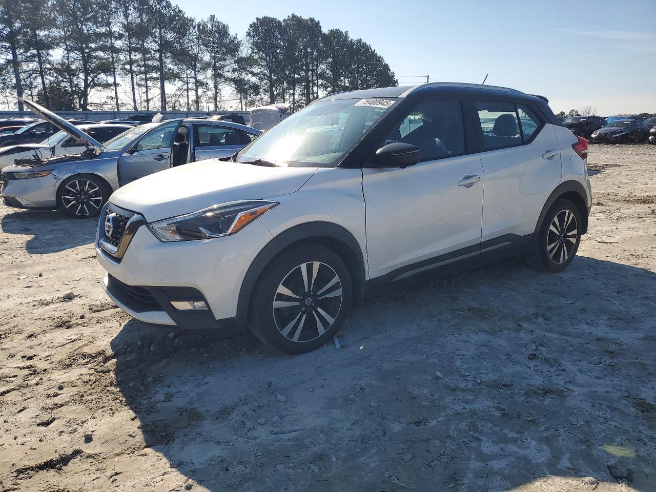 2019 Nissan Kicks S